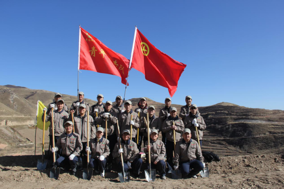 有一種奉獻(xiàn)叫“五四精神”，有一種擔(dān)當(dāng)叫“青年突擊隊(duì)”